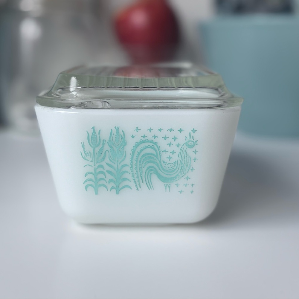 Vintage Pyrex 502 Amish Print with Original Lid
